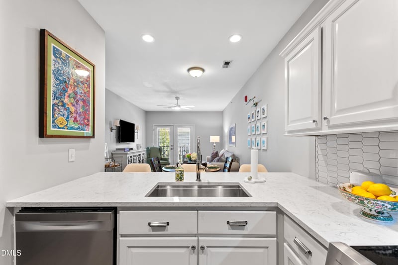 2610 Oldgate Dr #307, Raleigh, NC 27604