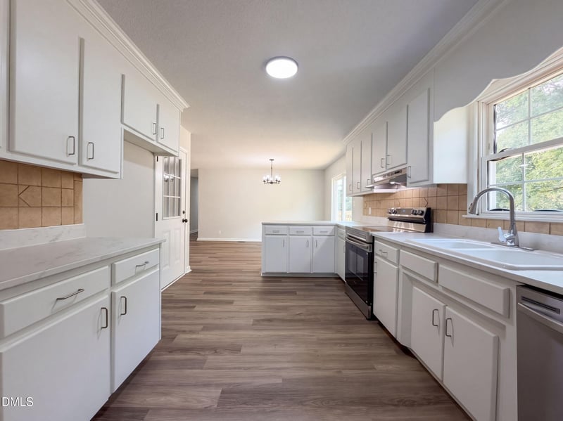 2615 Baileys Xrds Rd, Benson, NC 27504
