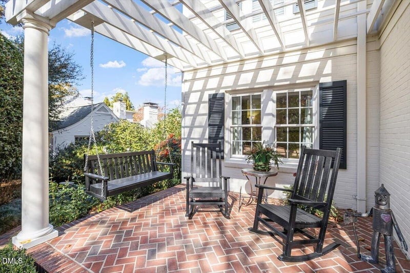 2626 Dover Rd, Raleigh, NC 27608
