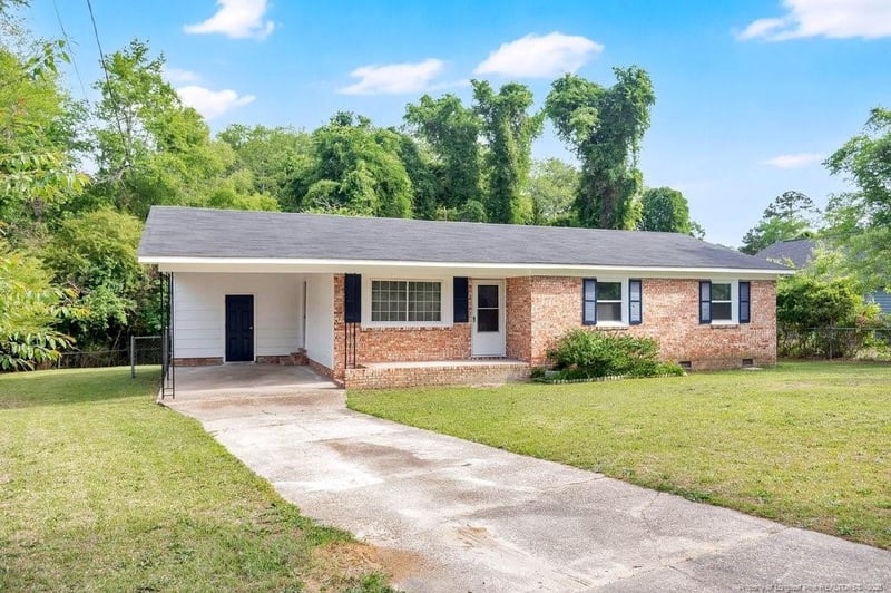 2627 Dumbarton Rd, Fayetteville, NC 28306