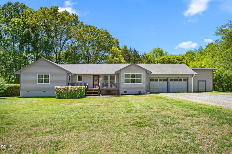 2627 White Pine Ln, Mebane, NC 27302