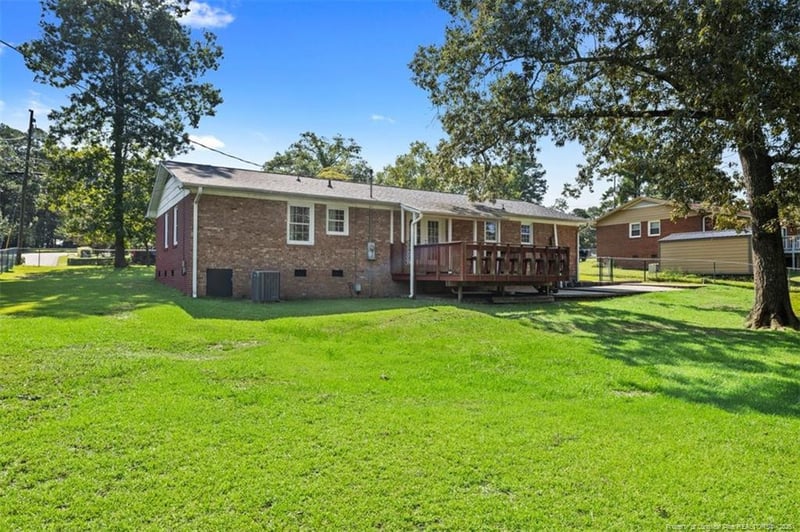 263 Brewster Dr, Fayetteville, NC 28303