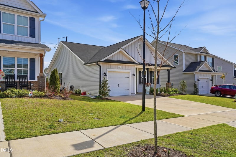 263 Maidenhair Pl, Clayton, NC 27520