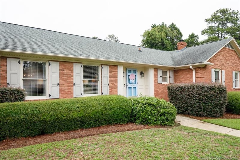 2630 Mirror Lake Dr, Fayetteville, NC 28303