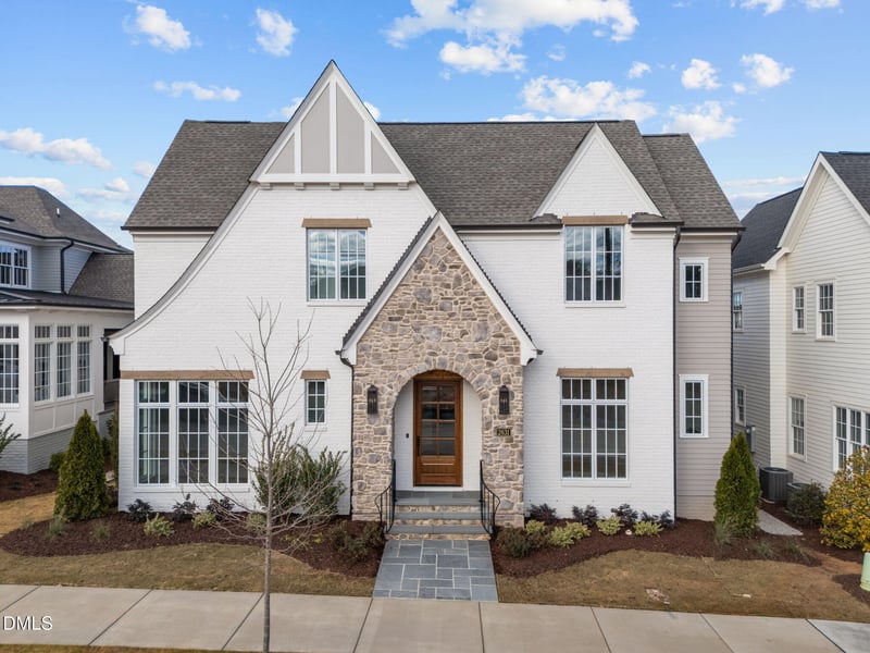 2631 Marchmont St, Raleigh, NC 27608