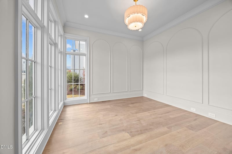 2631 Marchmont St, Raleigh, NC 27608