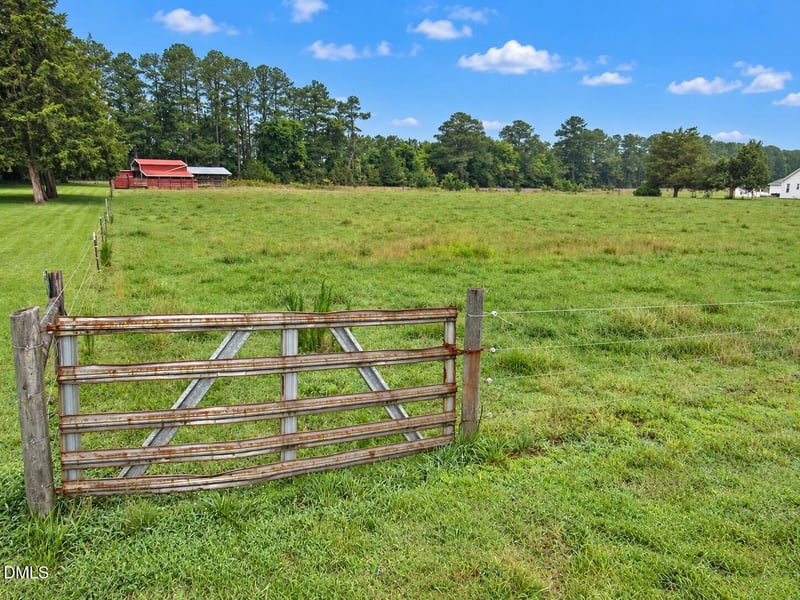 2635 W Lyon Station Rd, Creedmoor, NC 27522