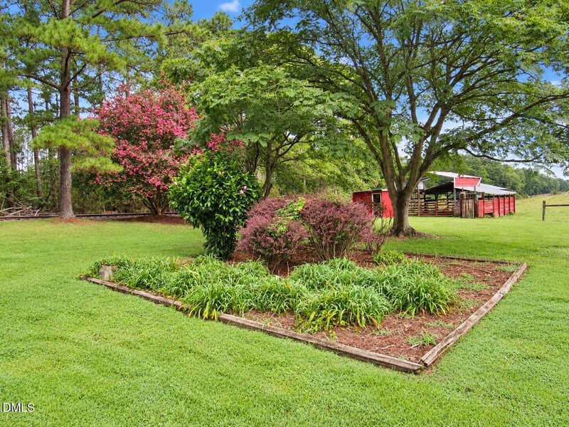 2635 W Lyon Station Rd, Creedmoor, NC 27522