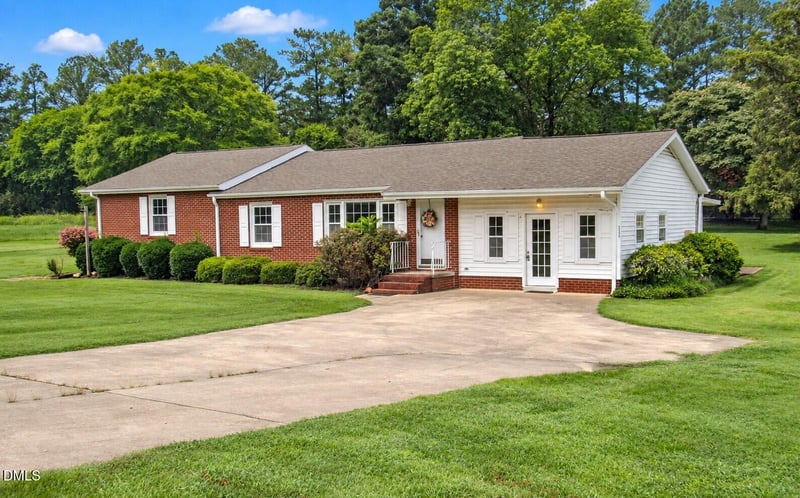 2635 W Lyon Station Rd, Creedmoor, NC 27522
