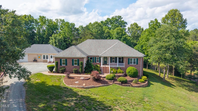 2648 Millbrook Dr, Haw River, NC 27258