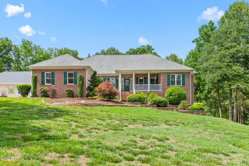 2648 Millbrook Dr, Haw River, NC 27258