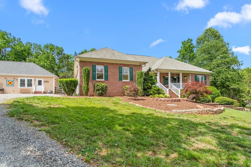 2648 Millbrook Dr, Haw River, NC 27258