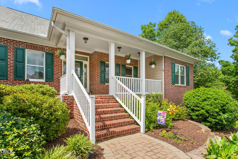 2648 Millbrook Dr, Haw River, NC 27258