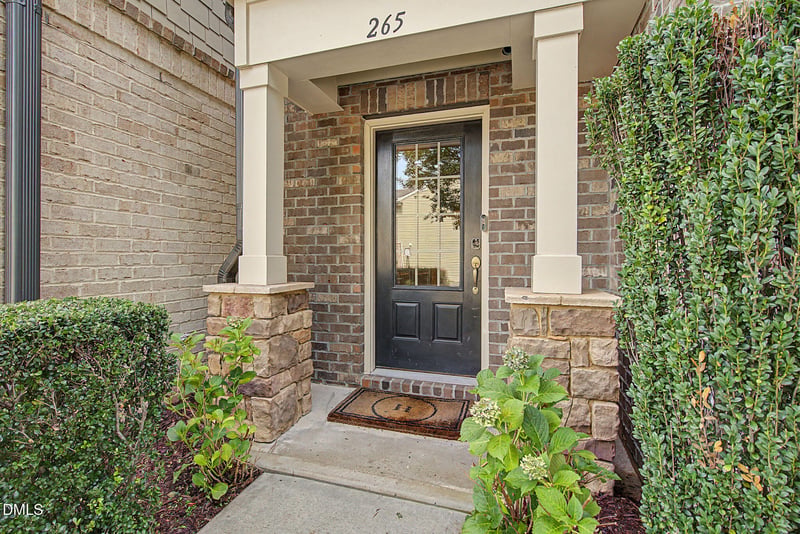265 Daymire Glen Ln, Cary, NC 27519