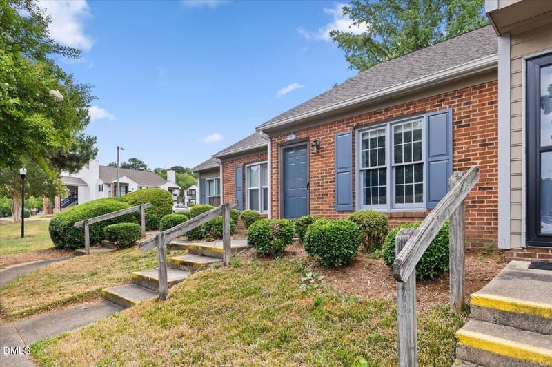 2672 Hitchcock Dr, Durham, NC 27705