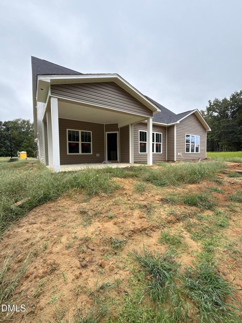 270 Bandelier Dr, Selma, NC 27576