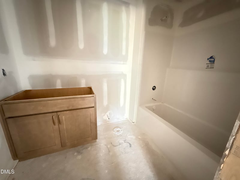 270 Bandelier Dr, Selma, NC 27576