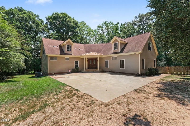 2700 Misty Glen Trl, Raleigh, NC 27606