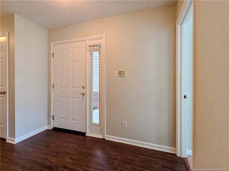 2705 Preston Woods Ln #4, Fayetteville, NC 28304