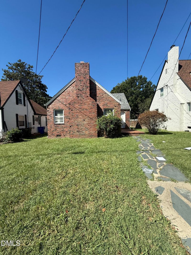 2705 N Roxboro St, Durham, NC 27704