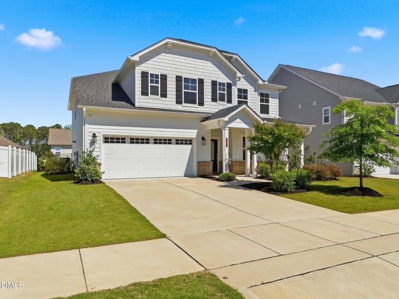 2709 Womble Ridge Dr, New Hill, NC 27562