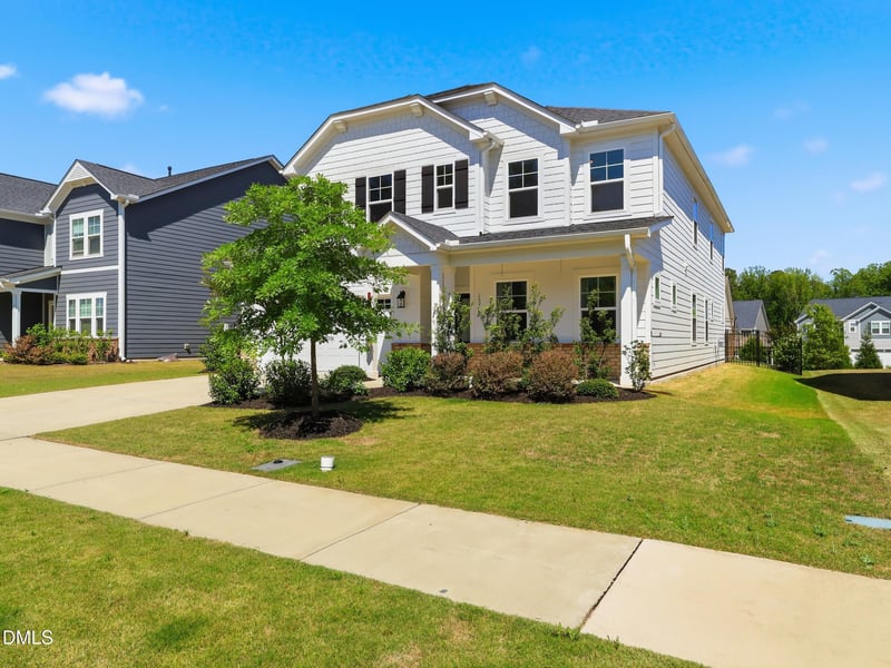 2709 Womble Ridge Dr, New Hill, NC 27562