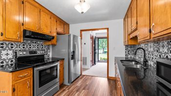 2712 Quail Point Dr, Raleigh, NC 27603