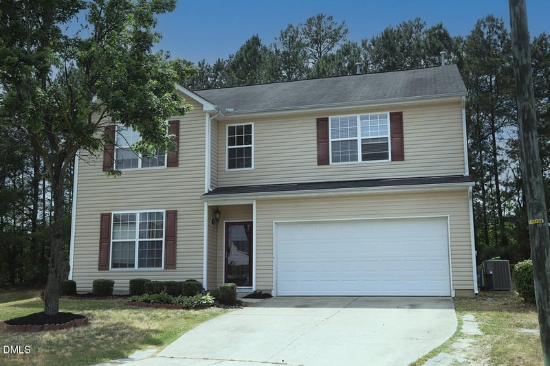 2718 Summer Stream Dr, Raleigh, NC 27610