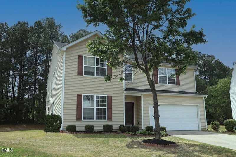 2718 Summer Stream Dr, Raleigh, NC 27610