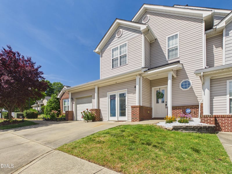 2748 Andover Glen Rd, Raleigh, NC 27604