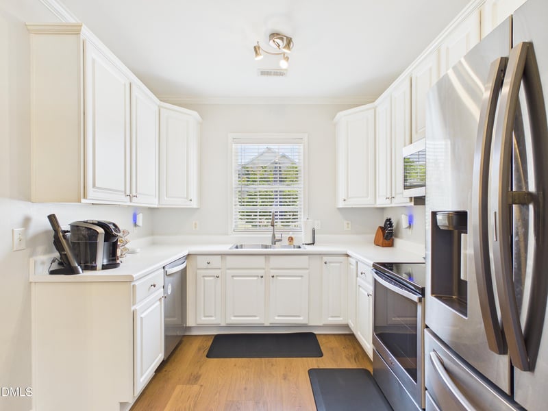 2748 Andover Glen Rd, Raleigh, NC 27604