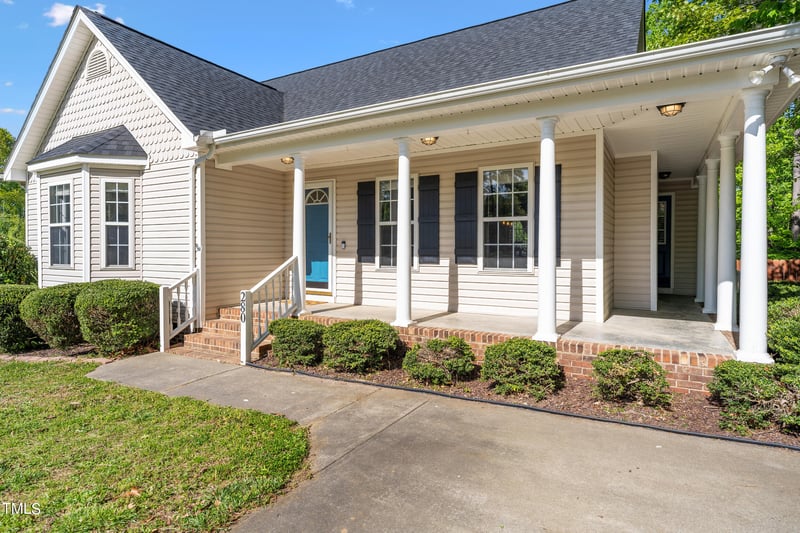 280 Beaver Ridge Dr, Youngsville, NC 27596