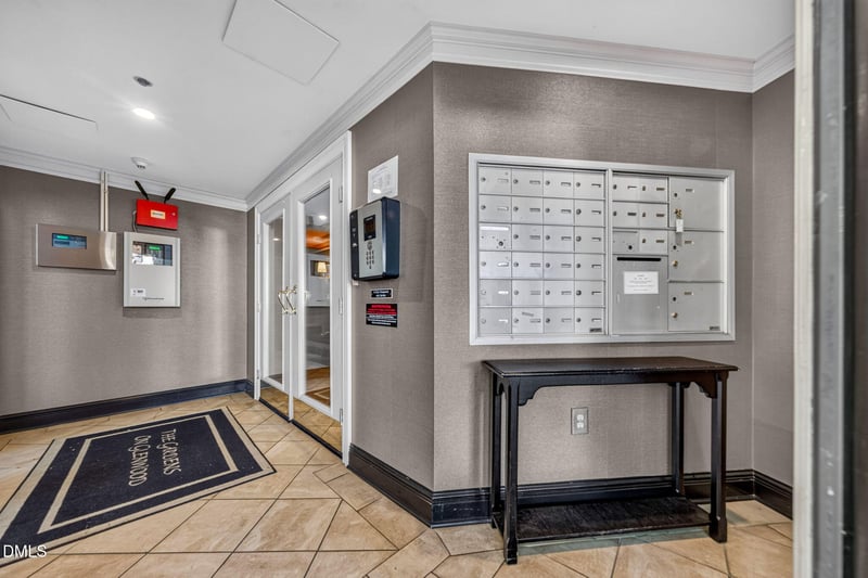 2801 Glenwood Gardens Ln #203, Raleigh, NC 27608