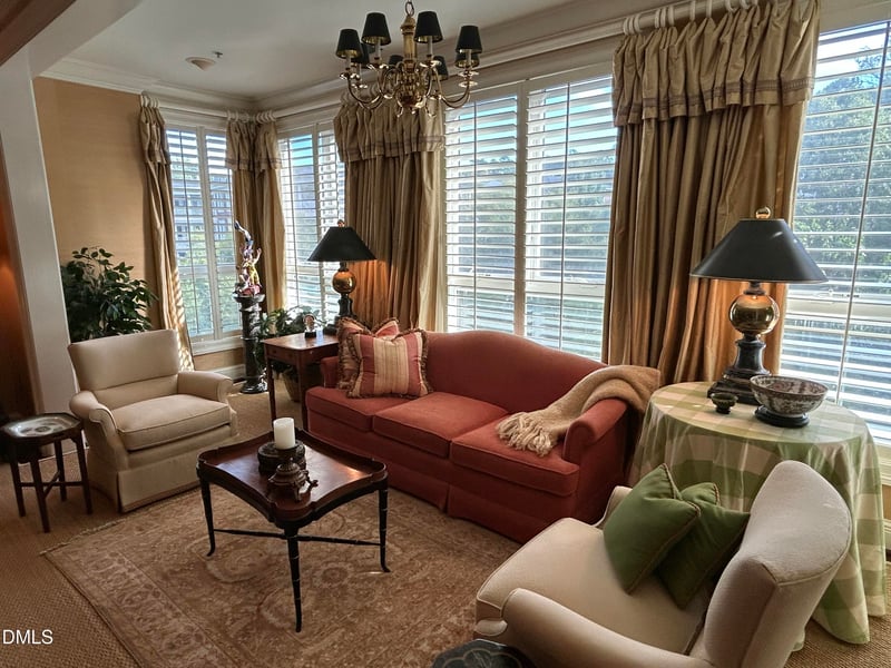 2801 Glenwood Gardens Ln #205, Raleigh, NC 27608