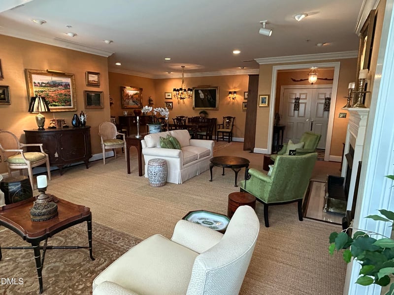 2801 Glenwood Gardens Ln #205, Raleigh, NC 27608