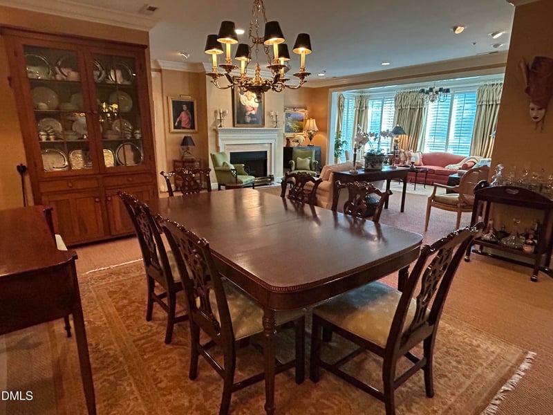 2801 Glenwood Gardens Ln #205, Raleigh, NC 27608
