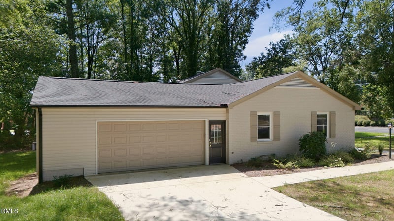 2804 Edgewood Ave, Burlington, NC 27215