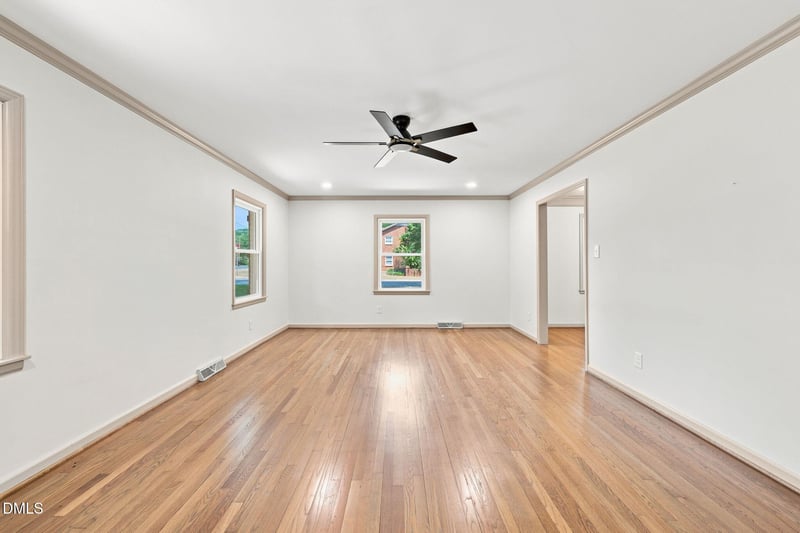 2804 Edgewood Ave, Burlington, NC 27215