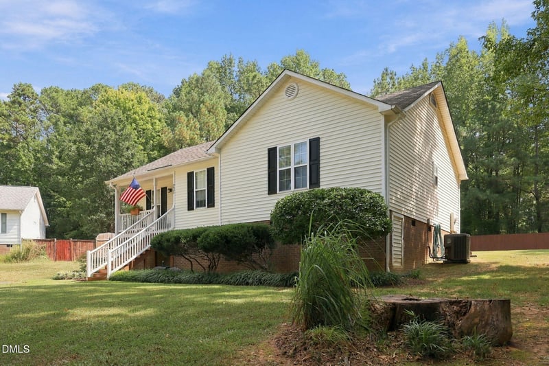 2805 Girth Ln, Raleigh, NC 27603