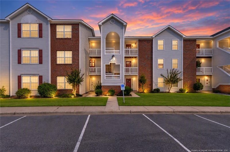 283 Waterdown Dr #6, Fayetteville, NC 28314