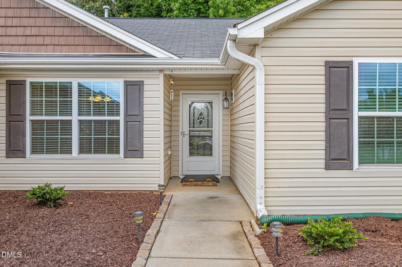2848 Barksdale Dr, Haw River, NC 27258
