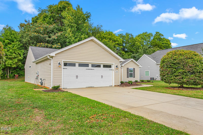 2848 Barksdale Dr, Haw River, NC 27258