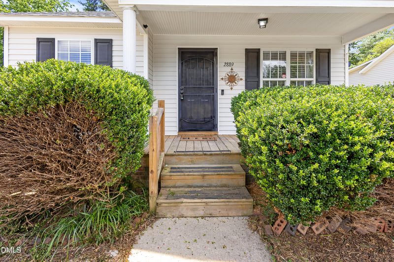 2889 Bennington Dr, Clayton, NC 27520