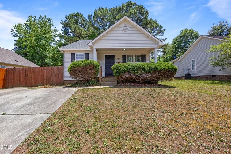 2889 Bennington Dr, Clayton, NC 27520