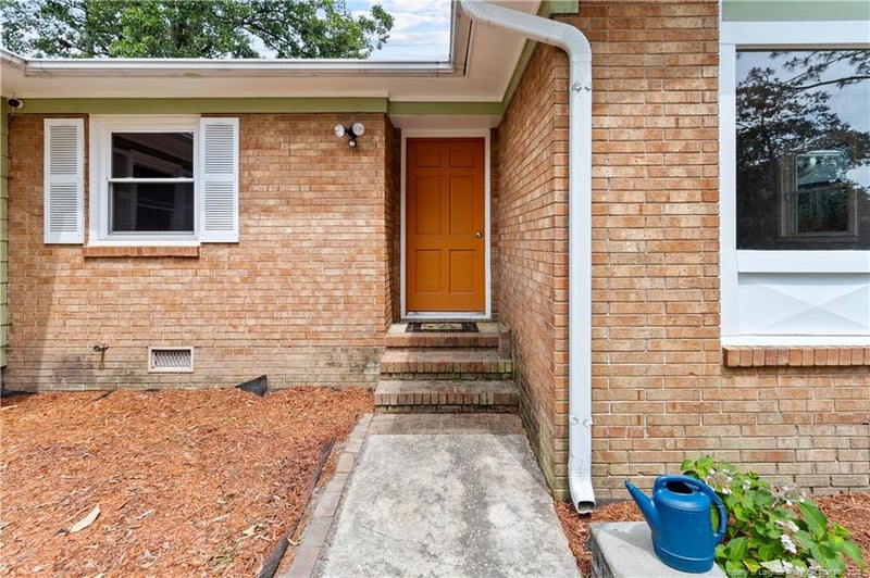 290 Lemont Dr, Fayetteville, NC 28303