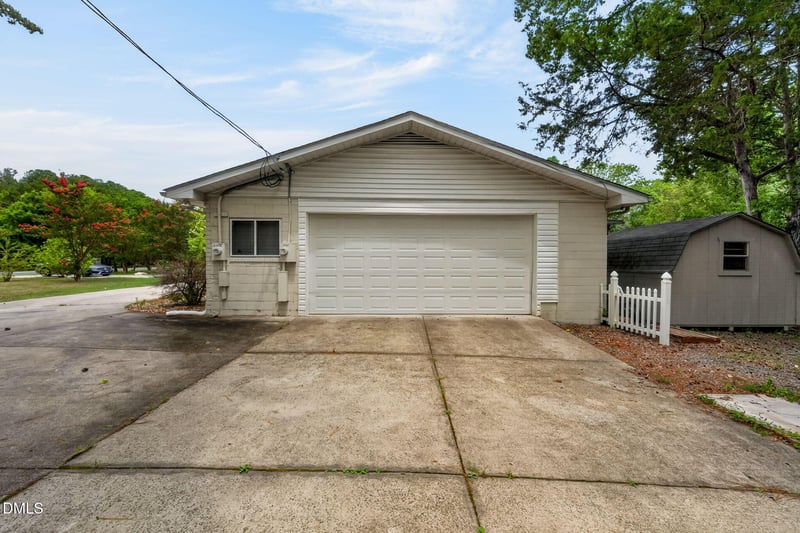 2903 Neville Rd, Chapel Hill, NC 27516
