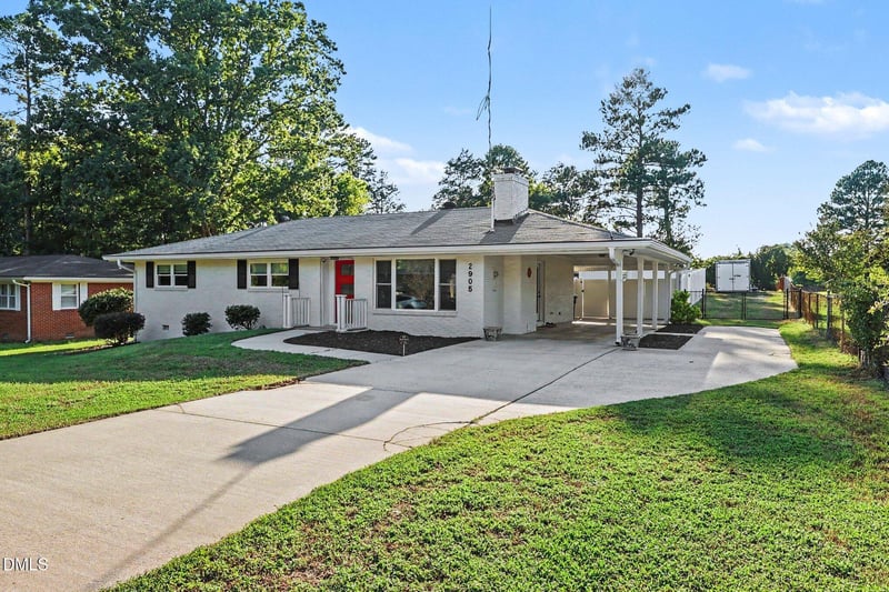 2905 Dove Ln, Raleigh, NC 27604