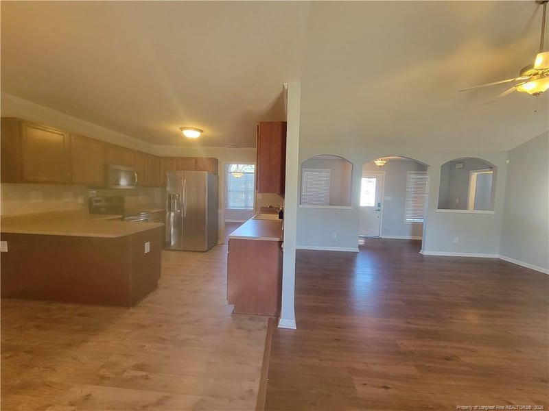 2905 Piney Mountain Dr, Hope Mills, NC 28348