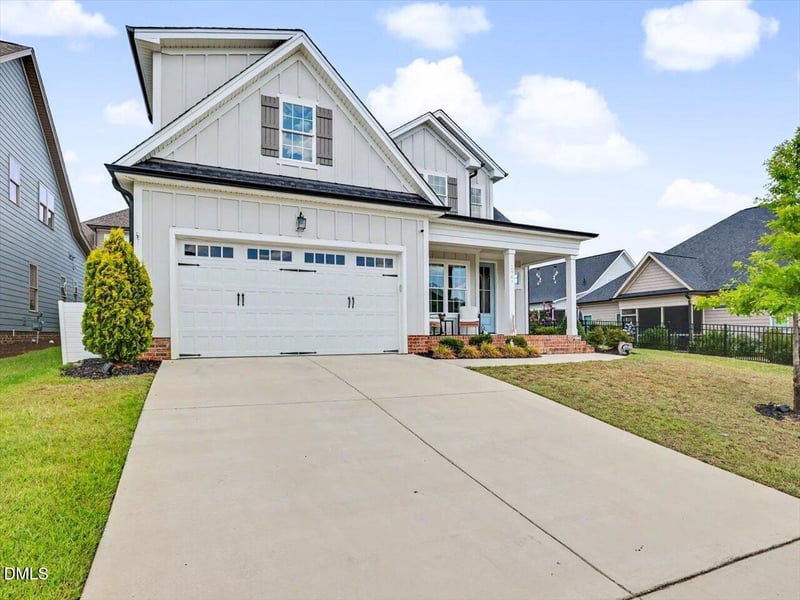 2907 Meadow Bluffs Way, Fuquay Varina, NC 27526