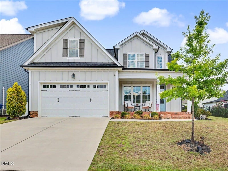 2907 Meadow Bluffs Way, Fuquay Varina, NC 27526
